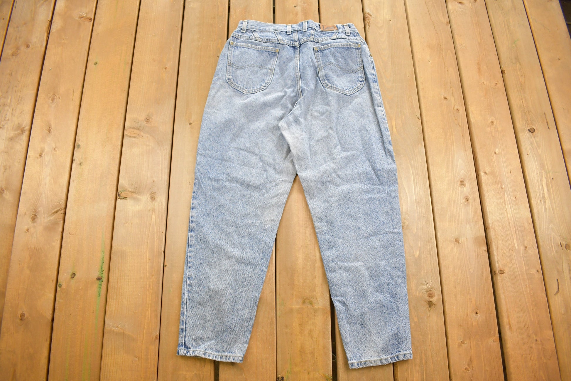 Vintage 1980s Lee Light Wash Denim Women's Jeans Size 30 x 26.5