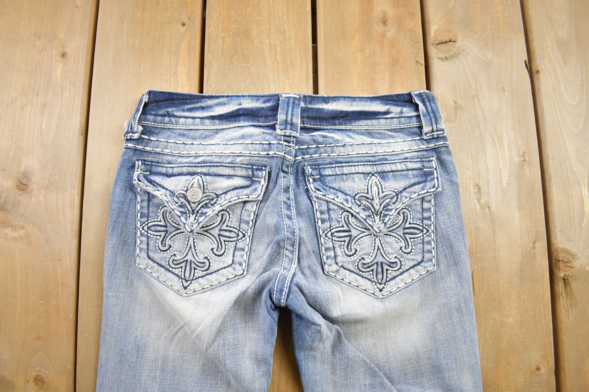 Vintage Y2K Miss Me Bedazzled Low Rise Jeans Size 26x32