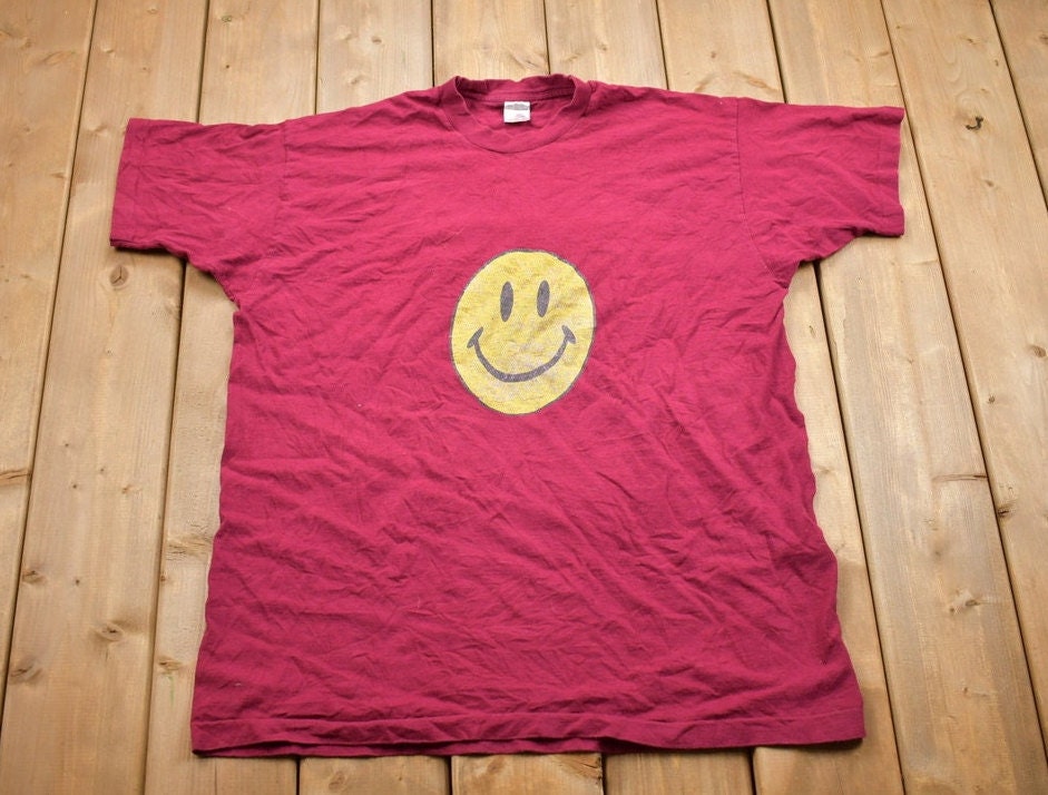 Vintage 1990s Smiley Face Graphic T Shirt