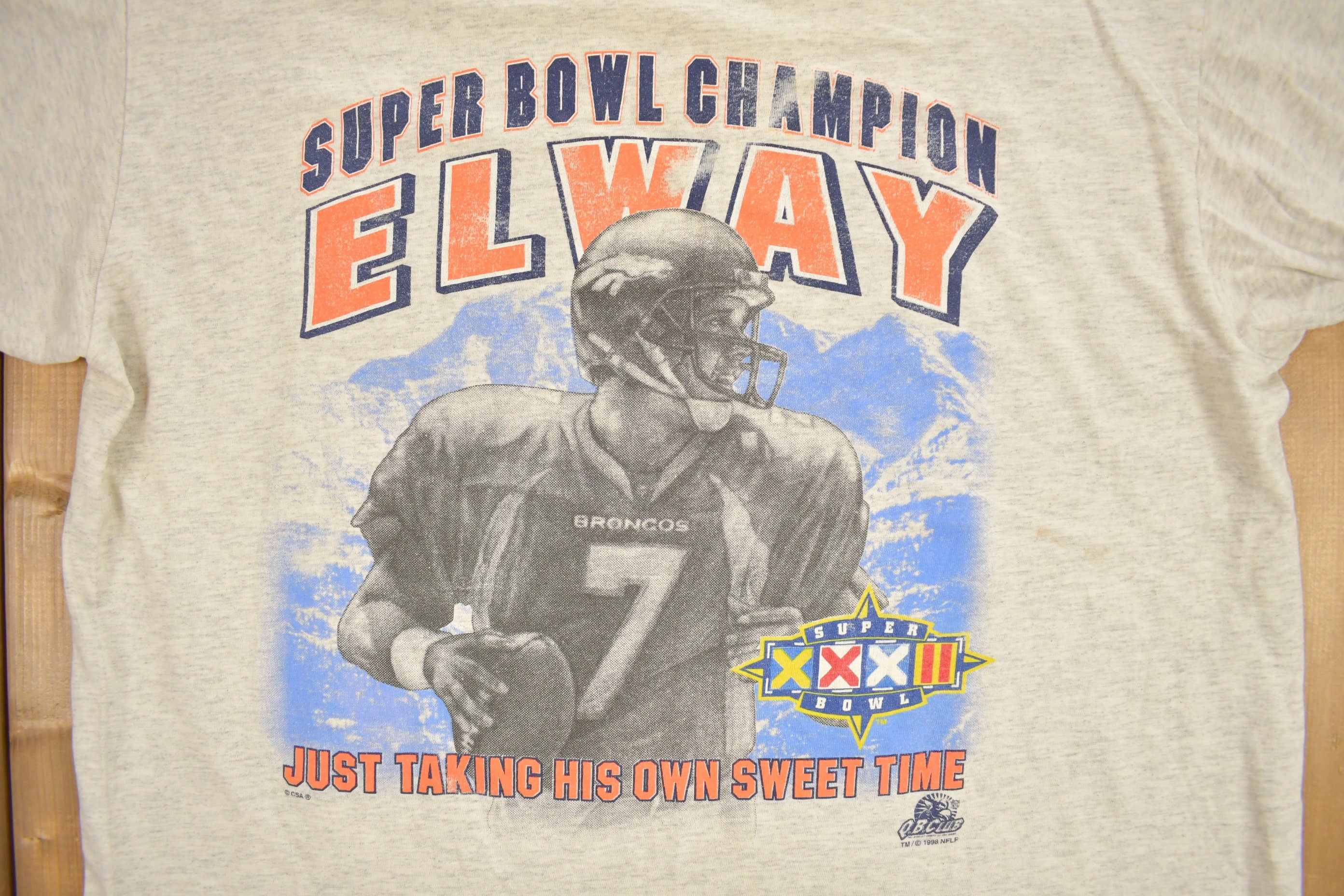 Vintage 1998 Denver Broncos Superbowl Champions NFL Graphic T-Shirt