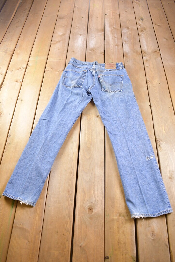 Vintage 1990s Levi Red Tab Jeans Size 31 x 32
