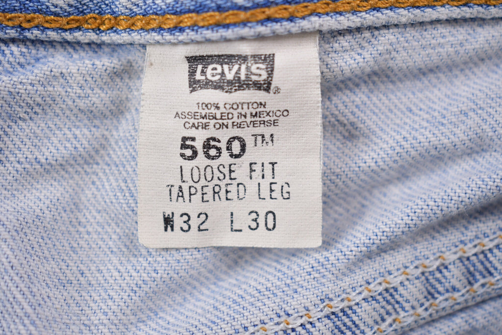Vintage 1990s Levi's 560 Red Tab Jeans Size 32 x 30