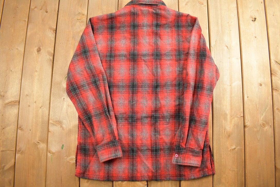 Vintage 1990s Red 1440 Half Button Plaid Flannel Button Up Shirt