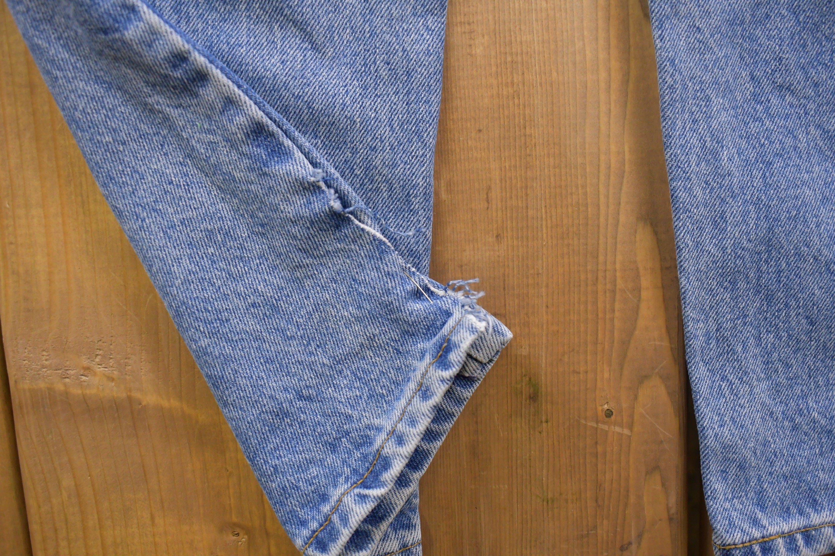 Vintage 1990s 521 Levi's Red Tab Jeans Size 31 x 33
