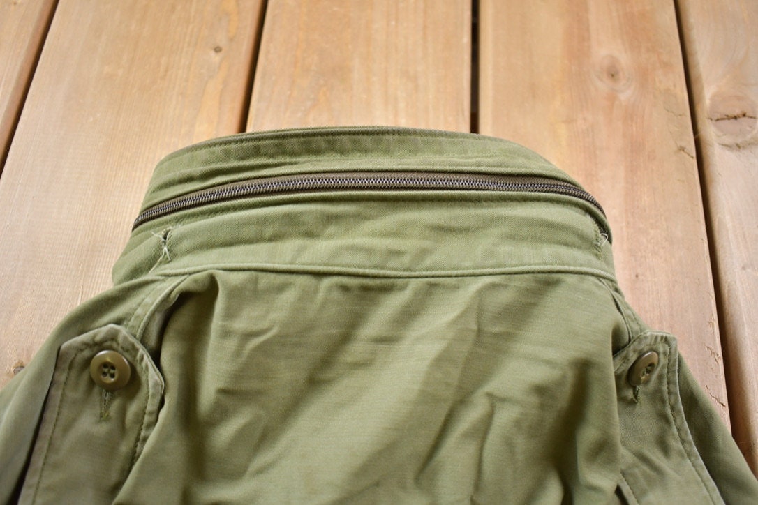Vintage 1993 Army Hooded Cold Weather Field Jacket