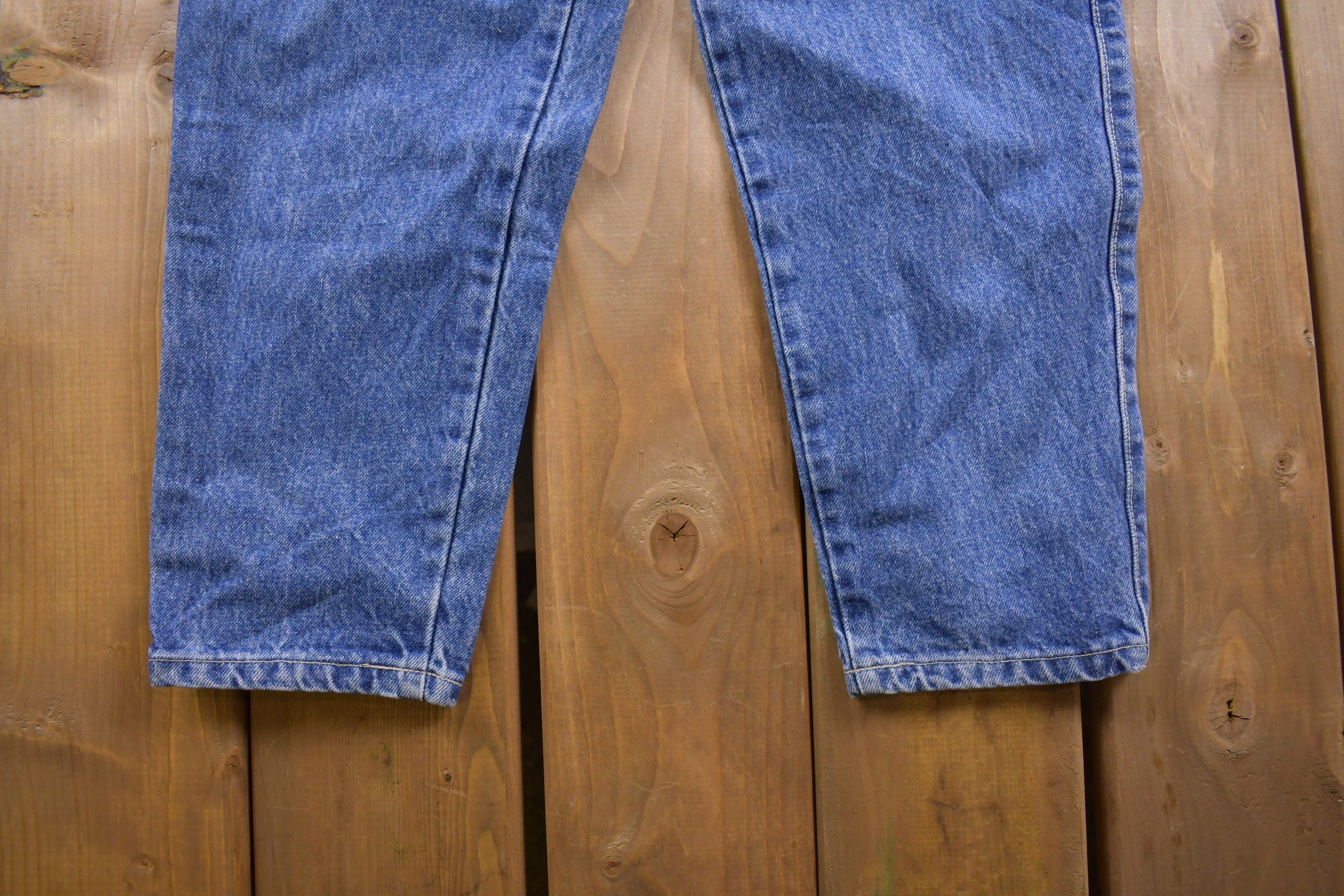 Vintage 1990s Levi's Pleated Jeans White Tab Jeans Size 26 x 28