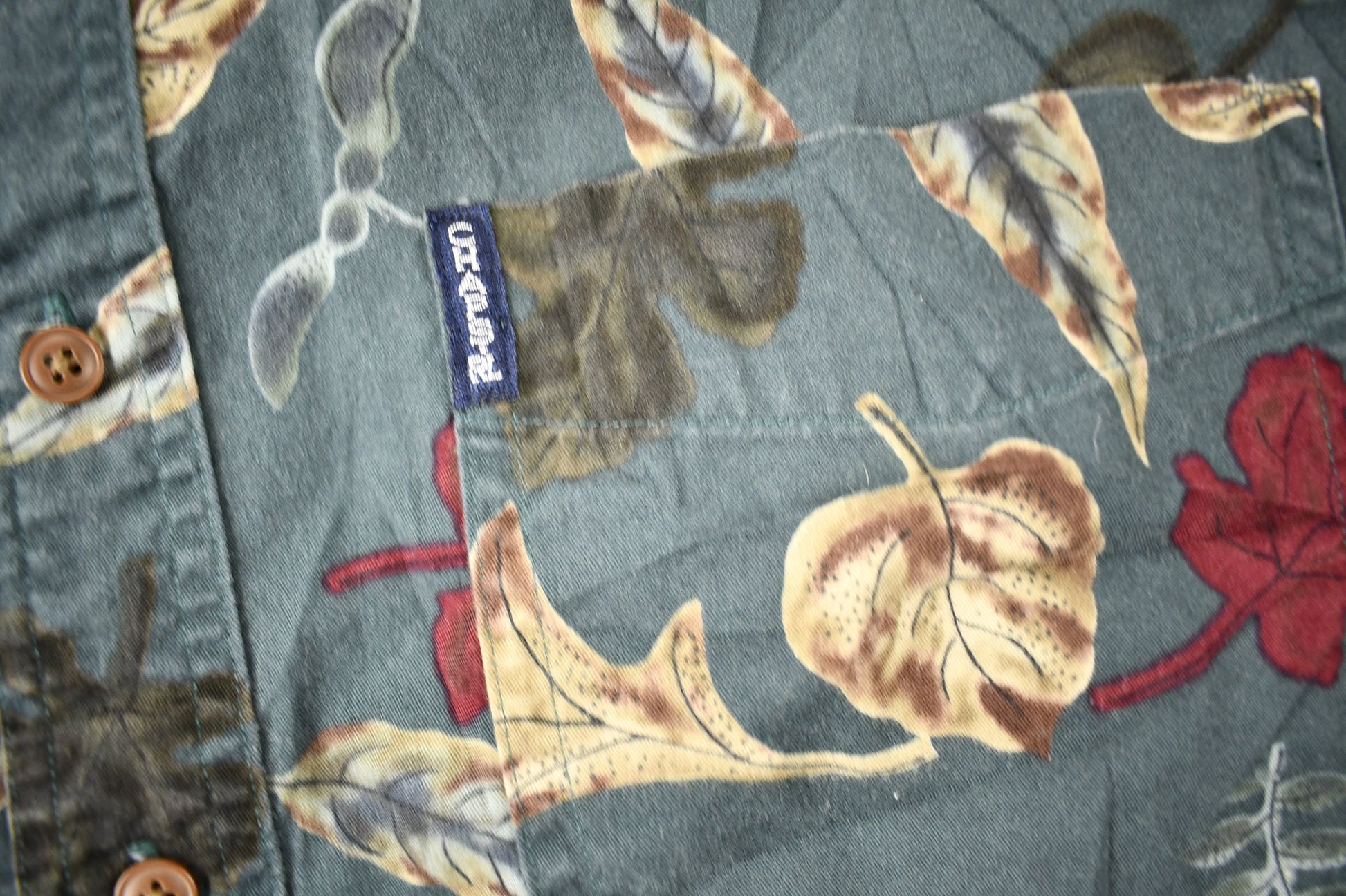 Vintage 1990s Chaps Ralph Lauren All Over Print Button Up Shirt / 1990s Button Up / Leaf Graphic / Outdoorsman Shirt