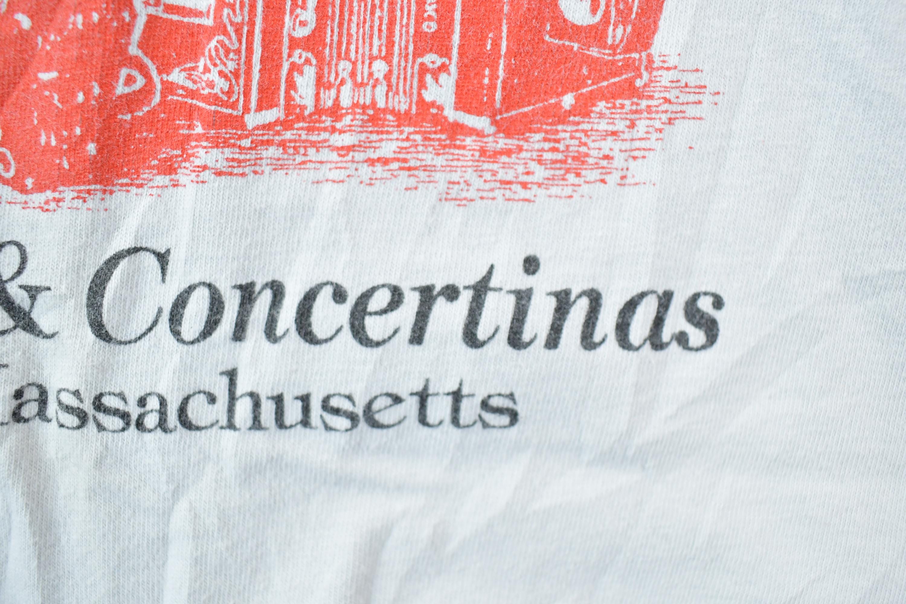 Vintage 1990s The Button Box Accordion Concertinas Souvenir T-Shirt