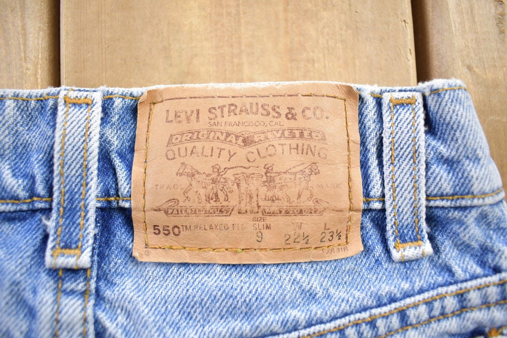 Vintage 1990s Levi's 550 Jeans Size 22.5 x 23.5