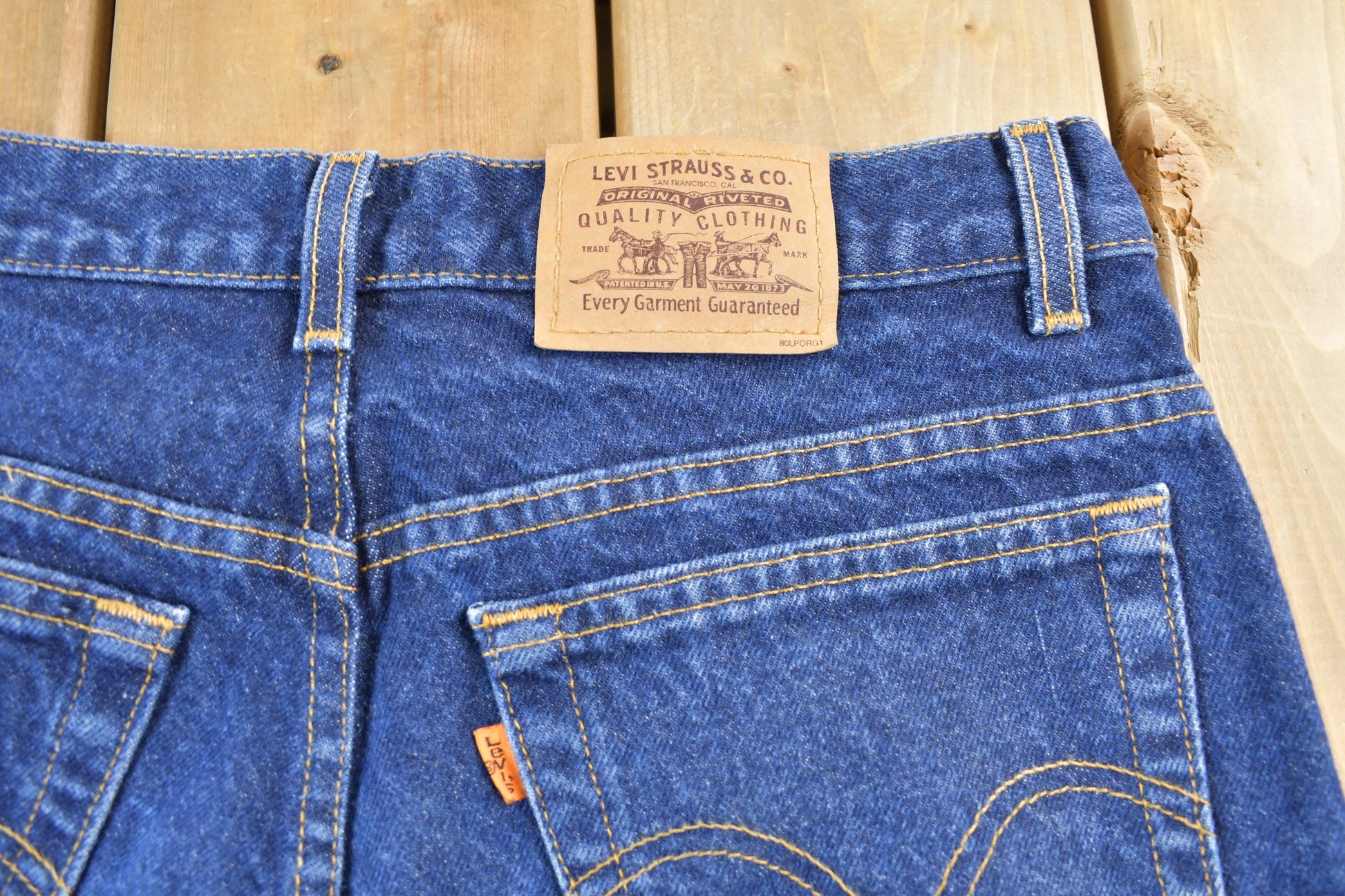 Vintage 2000s Levi's Orange Tab Dark Blue Jeans Size 32 x 32