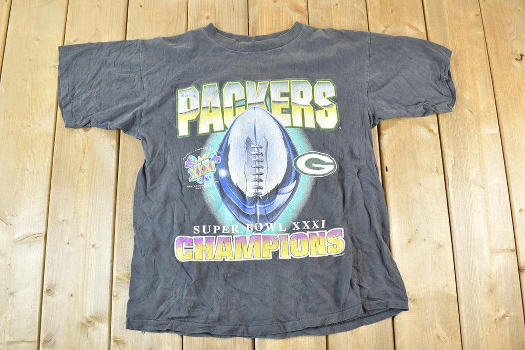 Vintage 1990s Green Bay Packers Super Bowl XXX1 Champions NFL Graphic T-Shirt