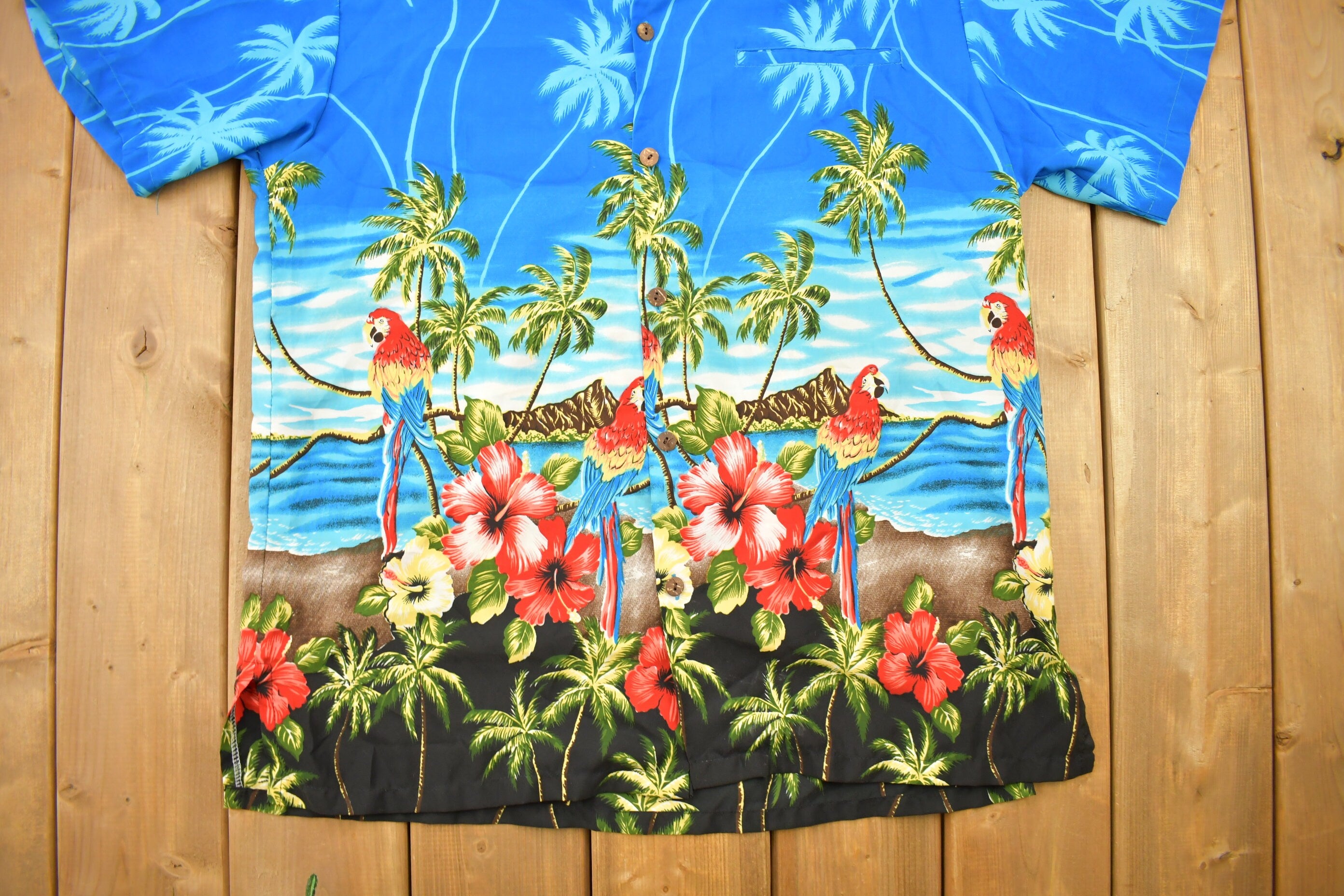 Vintage 1990s All Over Print Hawaiian Button Up Shirt