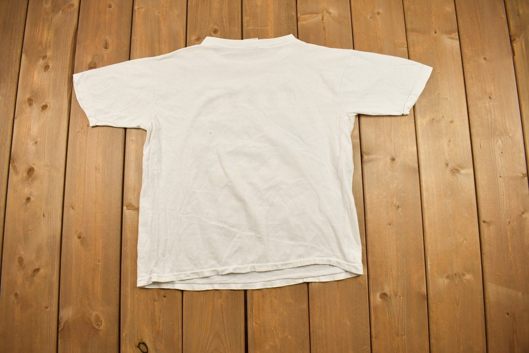Vintage 1990s Penguins Chill Out Graphic T-Shirt
