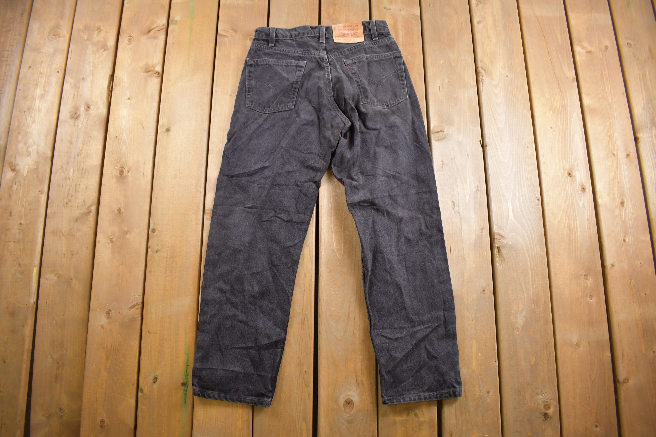 Vintage 1990s Levi's 550 Red Tab Denim Jeans Size 28 x 29