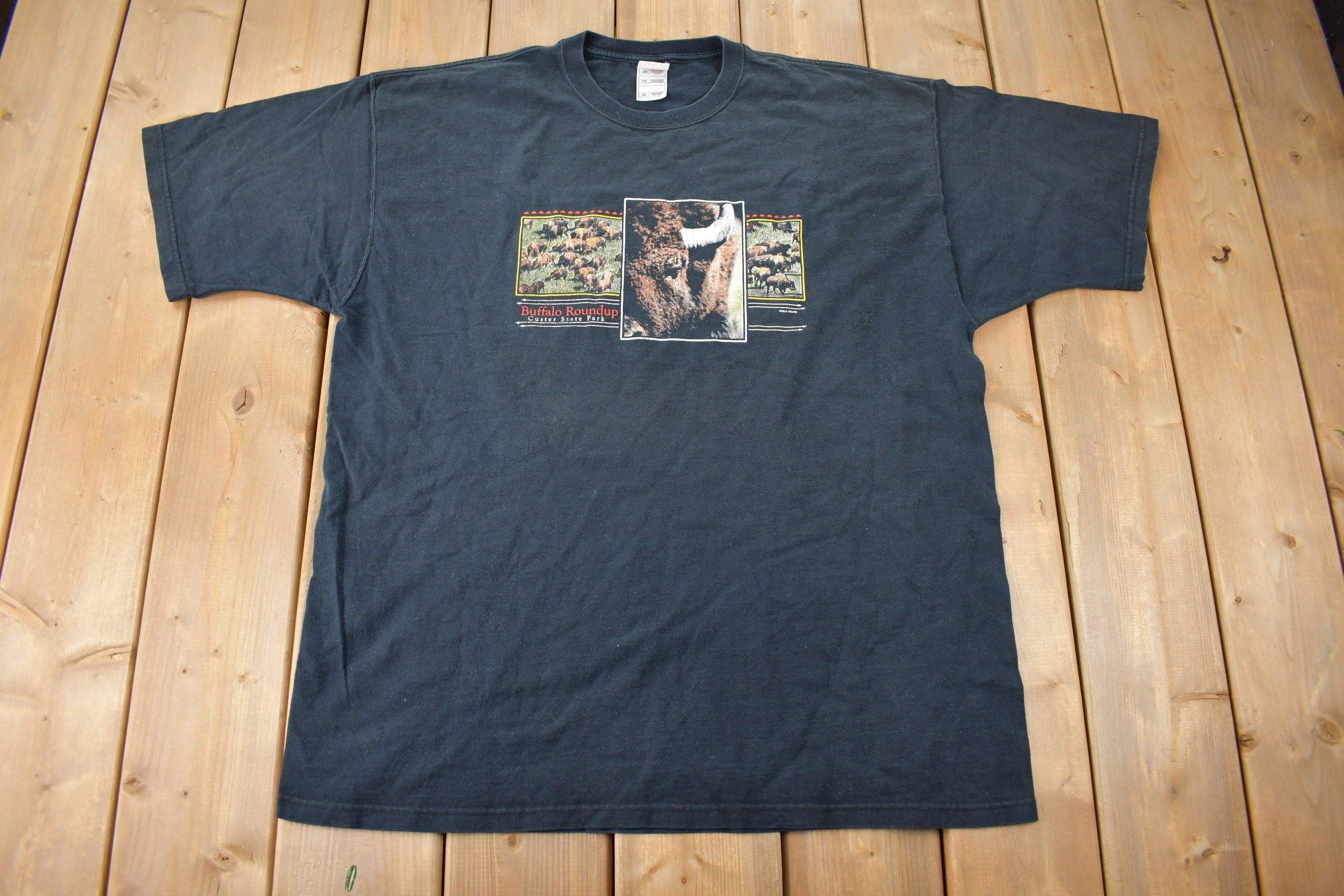 Vintage Y2K Buffalo Roundup Custer State Park Graphic T-Shirt Size 2XL
