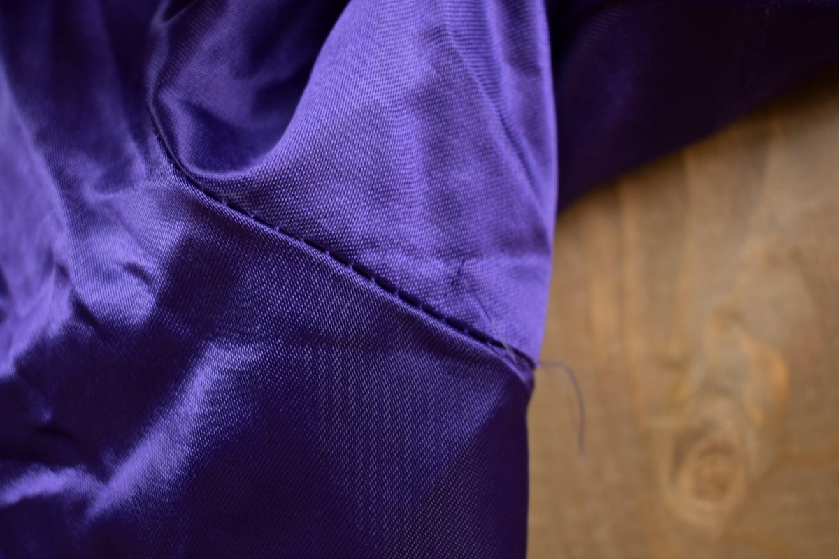 Vintage 1990s Lakers NBA Swingster Satin Bomber Jacket Embroidered Made In USA