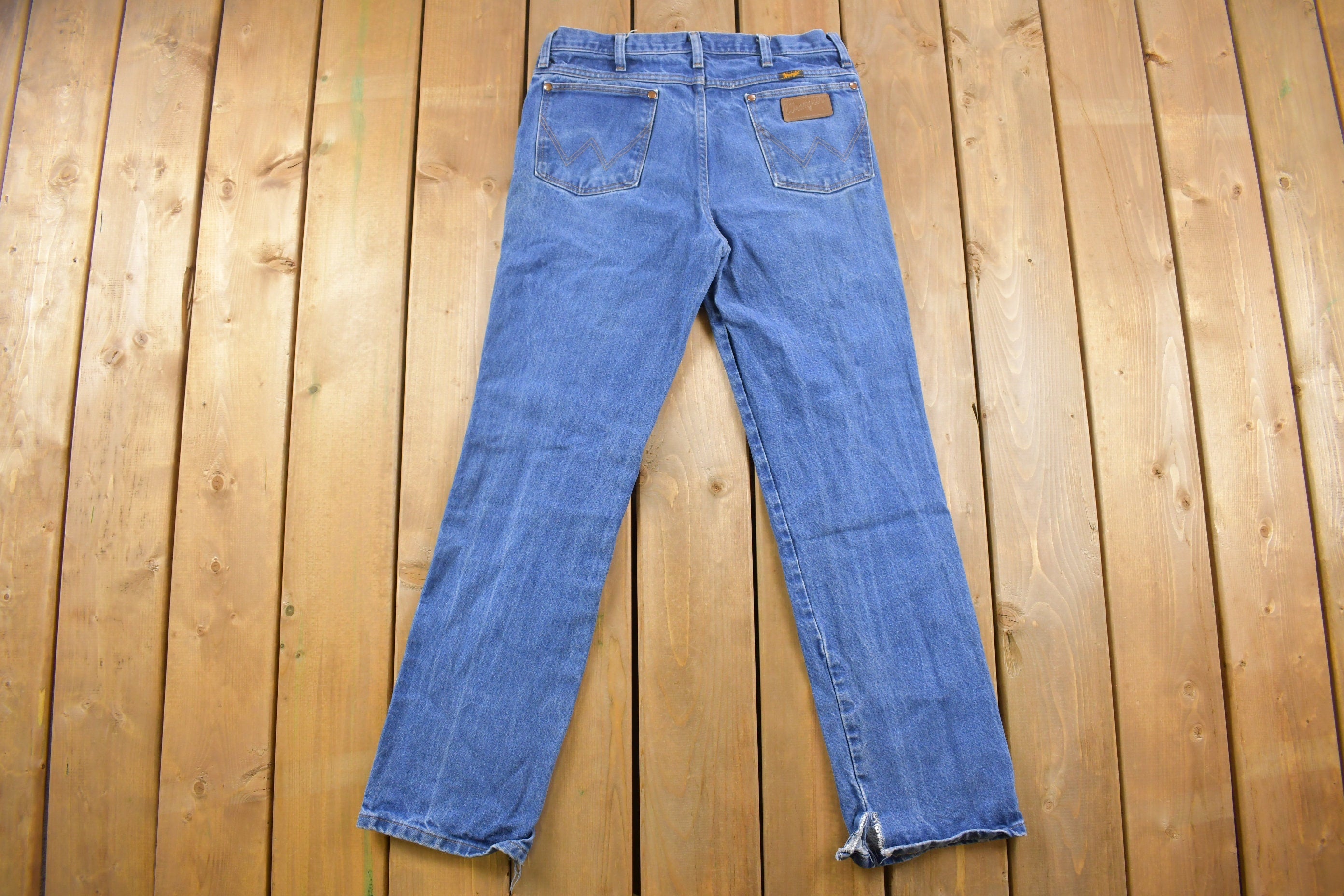 Vintage 1990s Wrangler Blue Denim Distressed Jeans Size 32 x 30