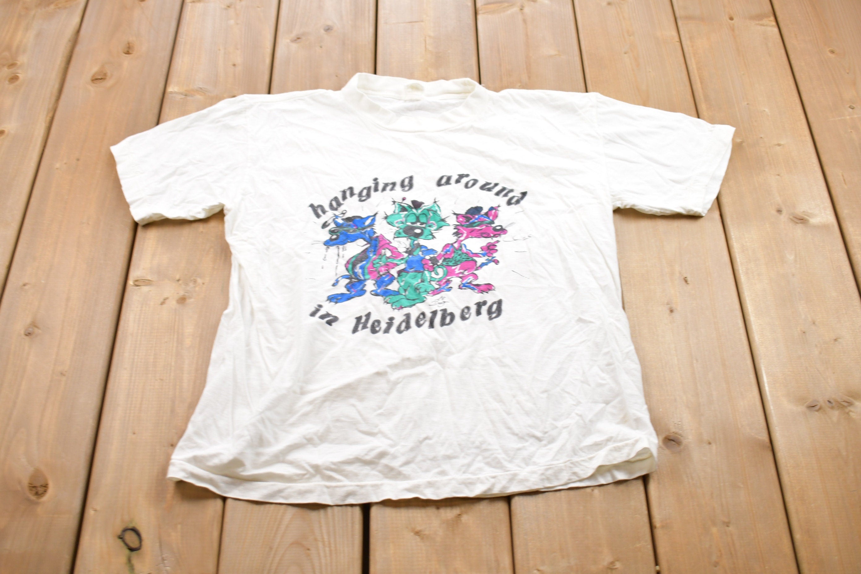 Vintage 1990s Hanging Around In Heidelberg Graphic T-Shirt
