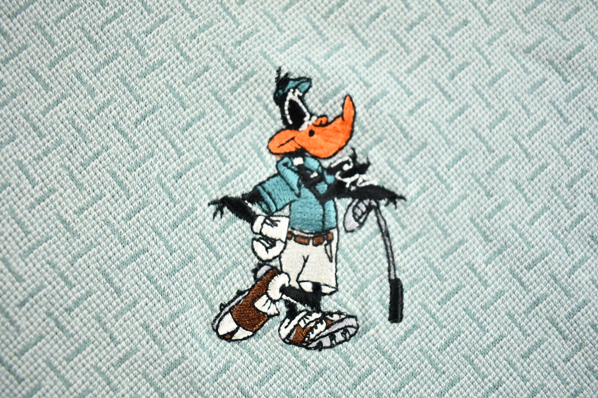 Vintage 2000s Daffy Duck Abstract Pattern Golf Polo Shirt