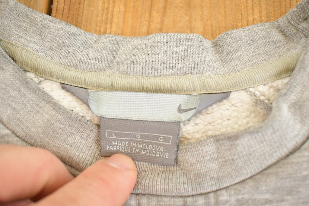 Vintage Y2K Nike Embroidered Mini Swoosh Crewneck Sweatshirt / Vintage Nike / Sportswear / Streetwear / Athleisure