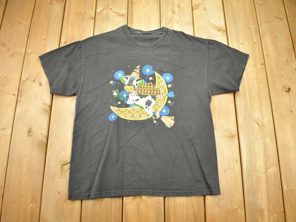 Vintage 1990s Flying Cow Moon Theme Graphic T-Shirt