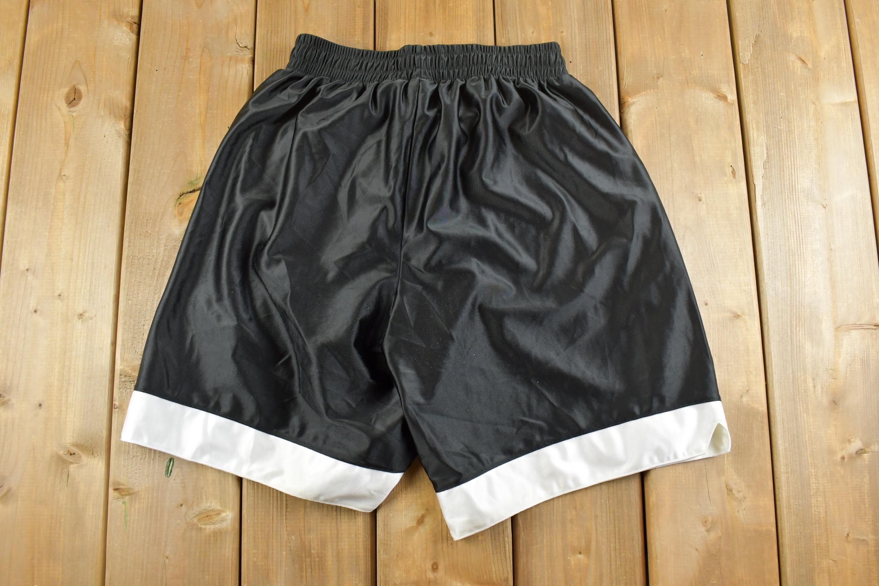 Vintage Y2K Nike Basketball Mini Swoosh Shorts Size M
