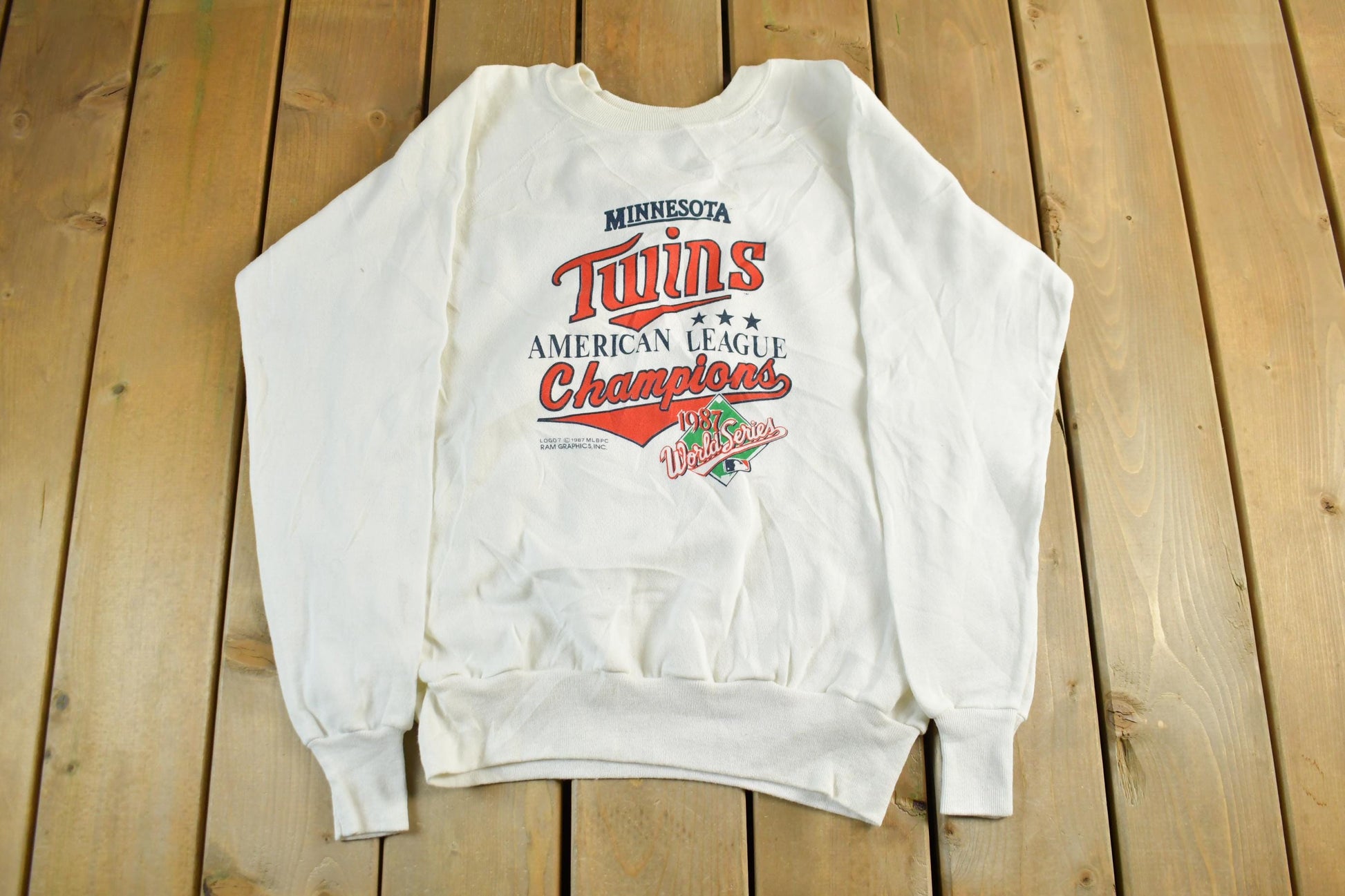 Vintage 1987 Minnesota Twins MLB Crewneck Sweatshirt Men's Medium / Made In USA / Baseball / Sportswear / World Series