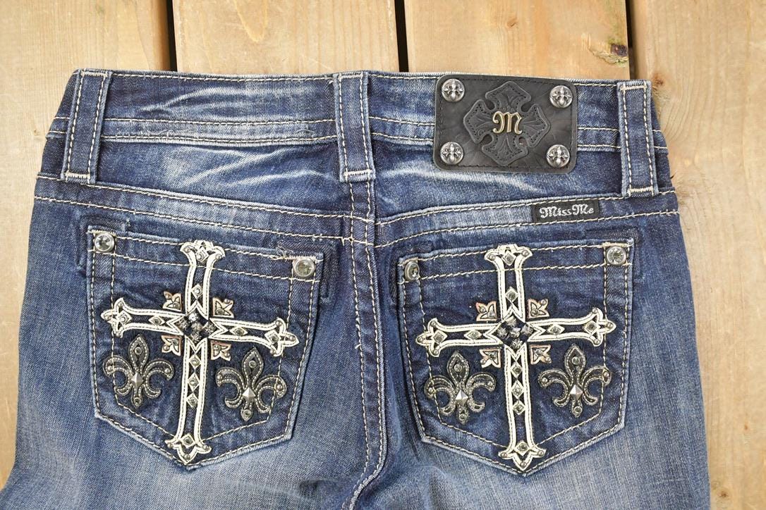Vintage Deadstock Y2K Miss Me Bedazzled Low Rise Jeans Women's Size 26x31