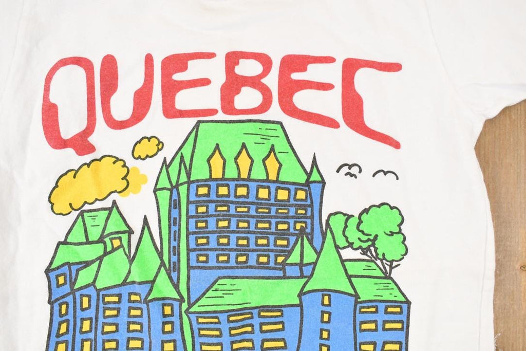 Vintage 1990s Quebec Canada Souvenir Travel T-Shirt Youth S