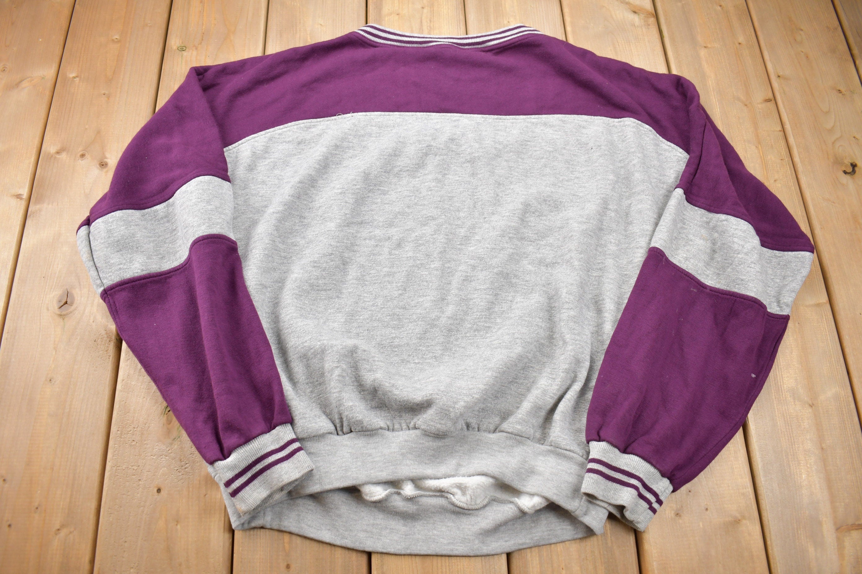 Vintage 1990s Wolves Theme Ruged Classics Crewneck Sweater
