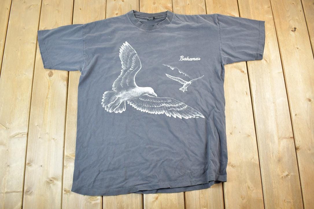 Vintage 1990s Bahamas Birds Souvenir Single Stitch Graphic Print T-Shirt Made In