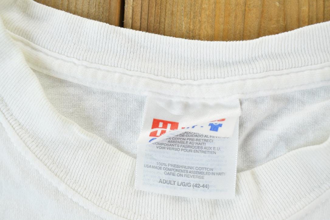 Vintage 2001 Earth Day Single Stitch Cropped T-Shirt