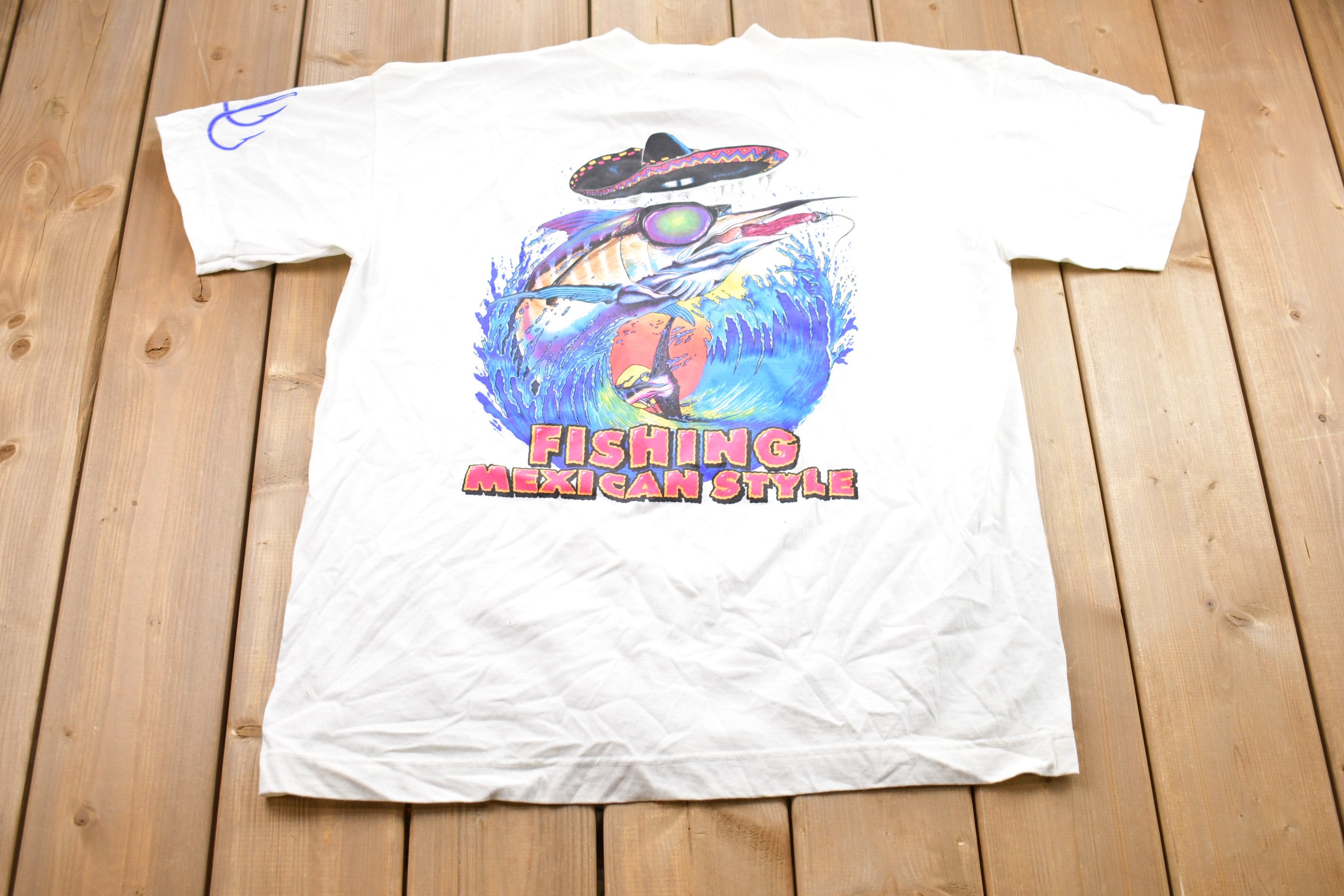 Vintage 1990s Acapulco Fishing Mexican Style Graphic T-Shirt