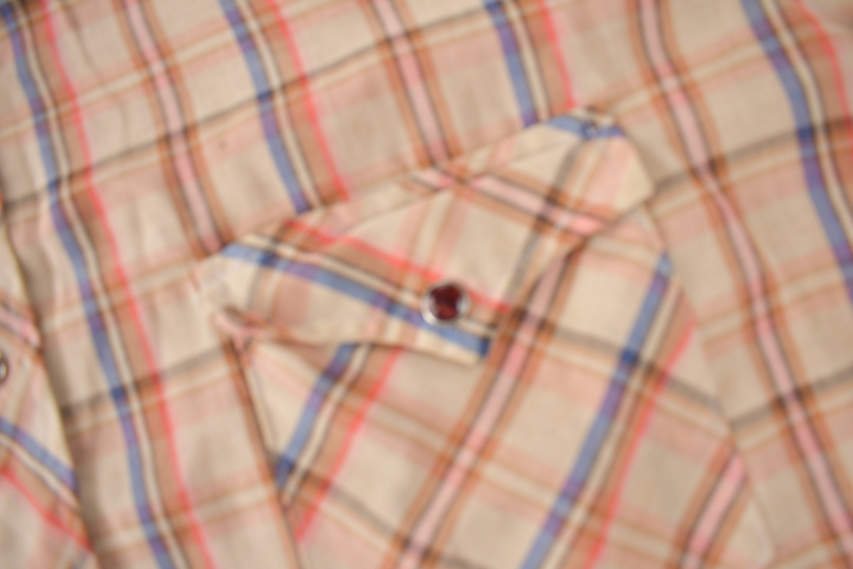 Vintage 1990s Wrangler Cowboy Cut X Long Tails Western Style Pearl Snap Button Up Plaid Shirt Made In USA