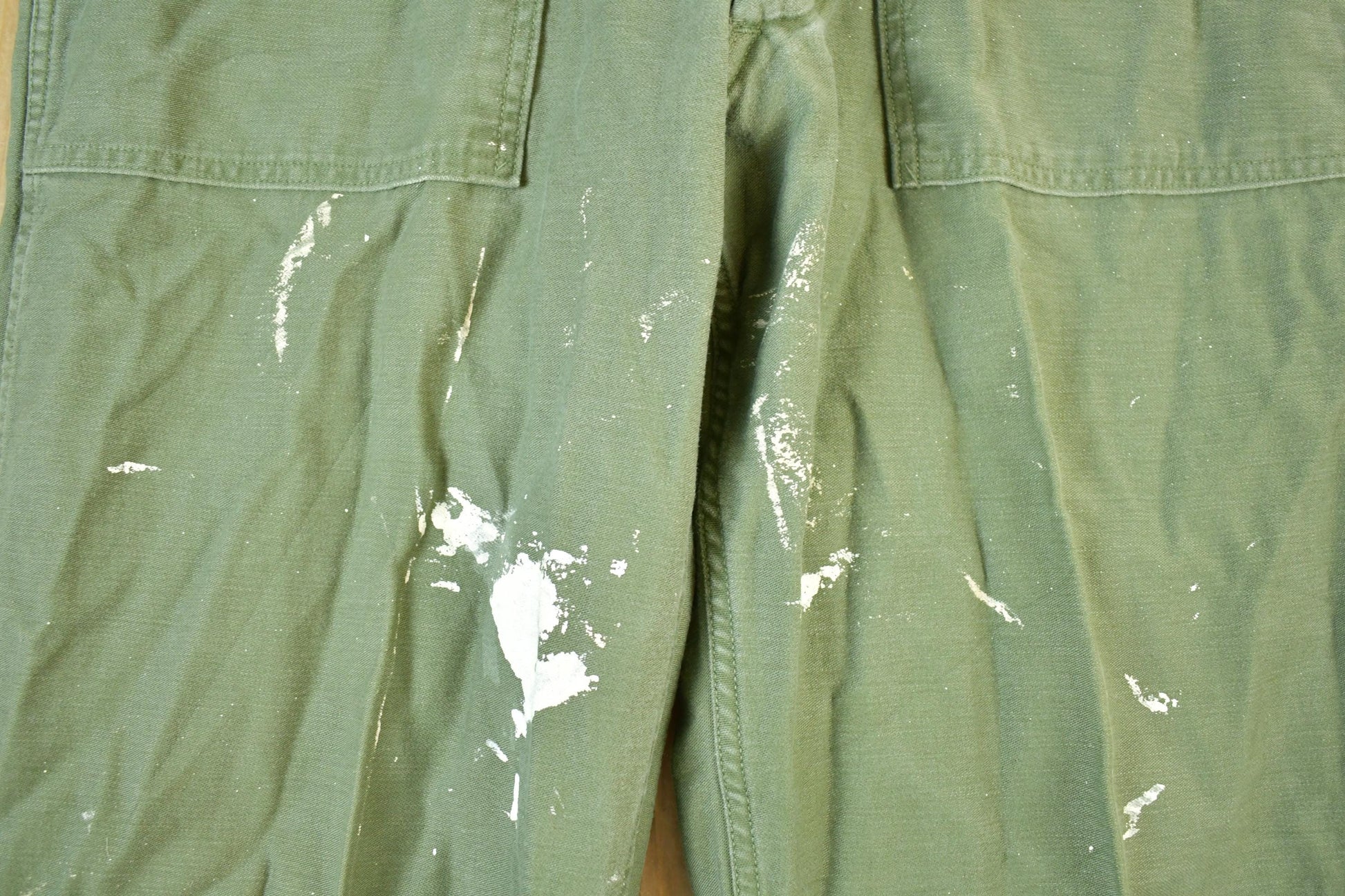 Vintage 1990s Army Green Cargo Pants Size 32 x 31 / Streetwear / Army Pants / Military Pant's / Vintage Cargos / Made In