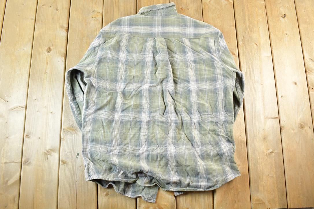 Vintage Y2K Carhartt Plaid Flannel Shirt - Heavyweight Workwear Medium