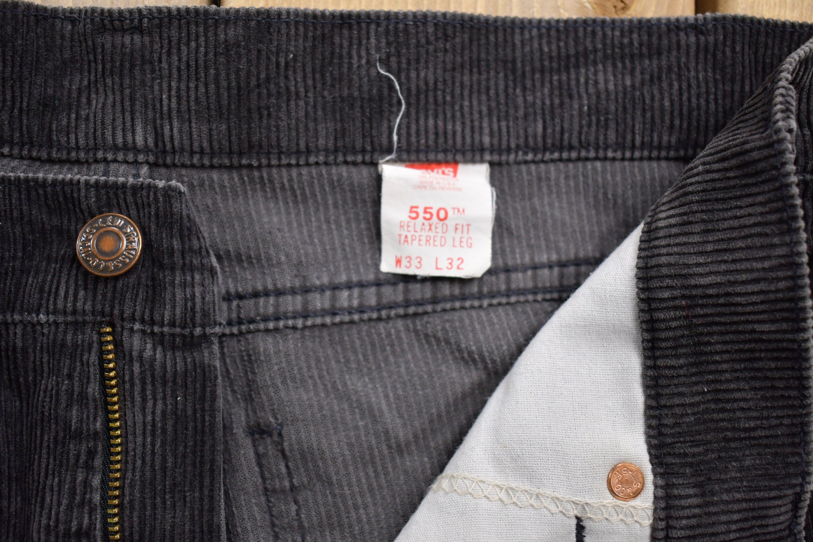 Vintage 1990's Levi's 550 Orange Tab Corduroy Trousers Size 32 x 30