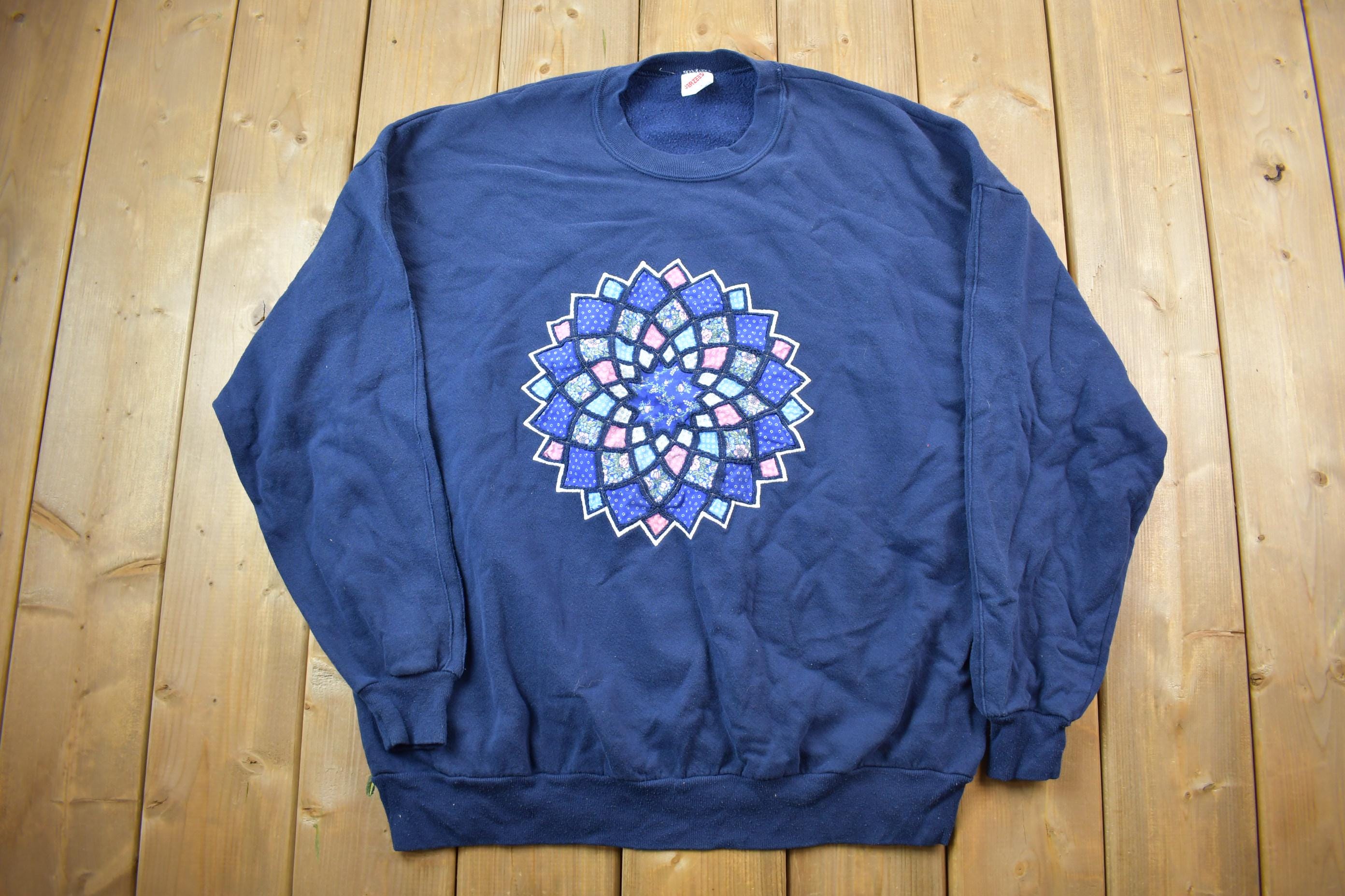 Vintage 1990s Embroidered  Quilt design  Crewneck Sweatshirt Made In USA