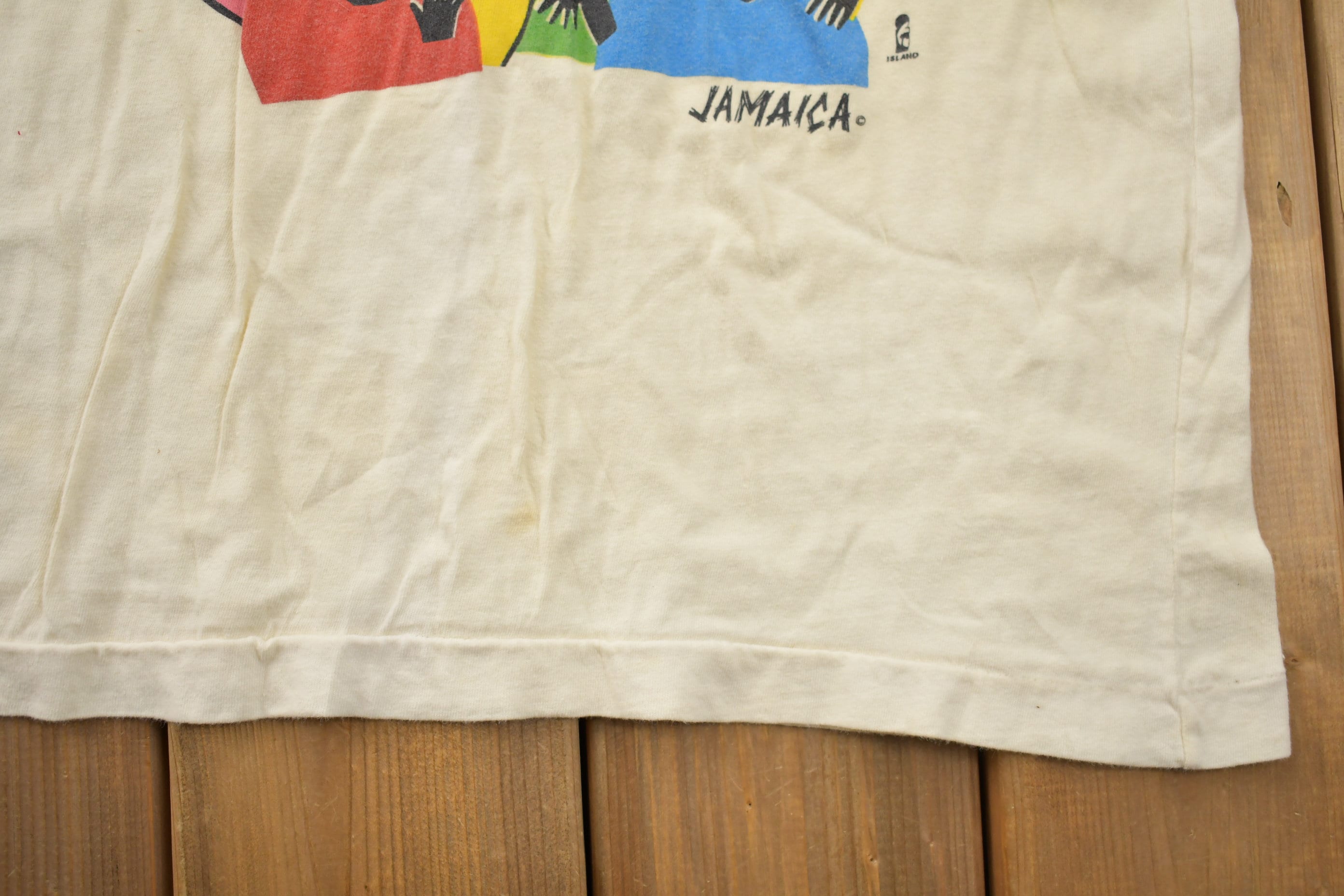 Vintage 1980s Jamaica A Lot of People Friends Souvenir T Shirt