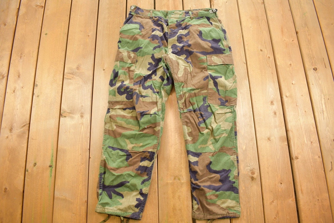 Vintage 1990s Woodland Camouflage Cargo Pants Size 28 - 34 x 28