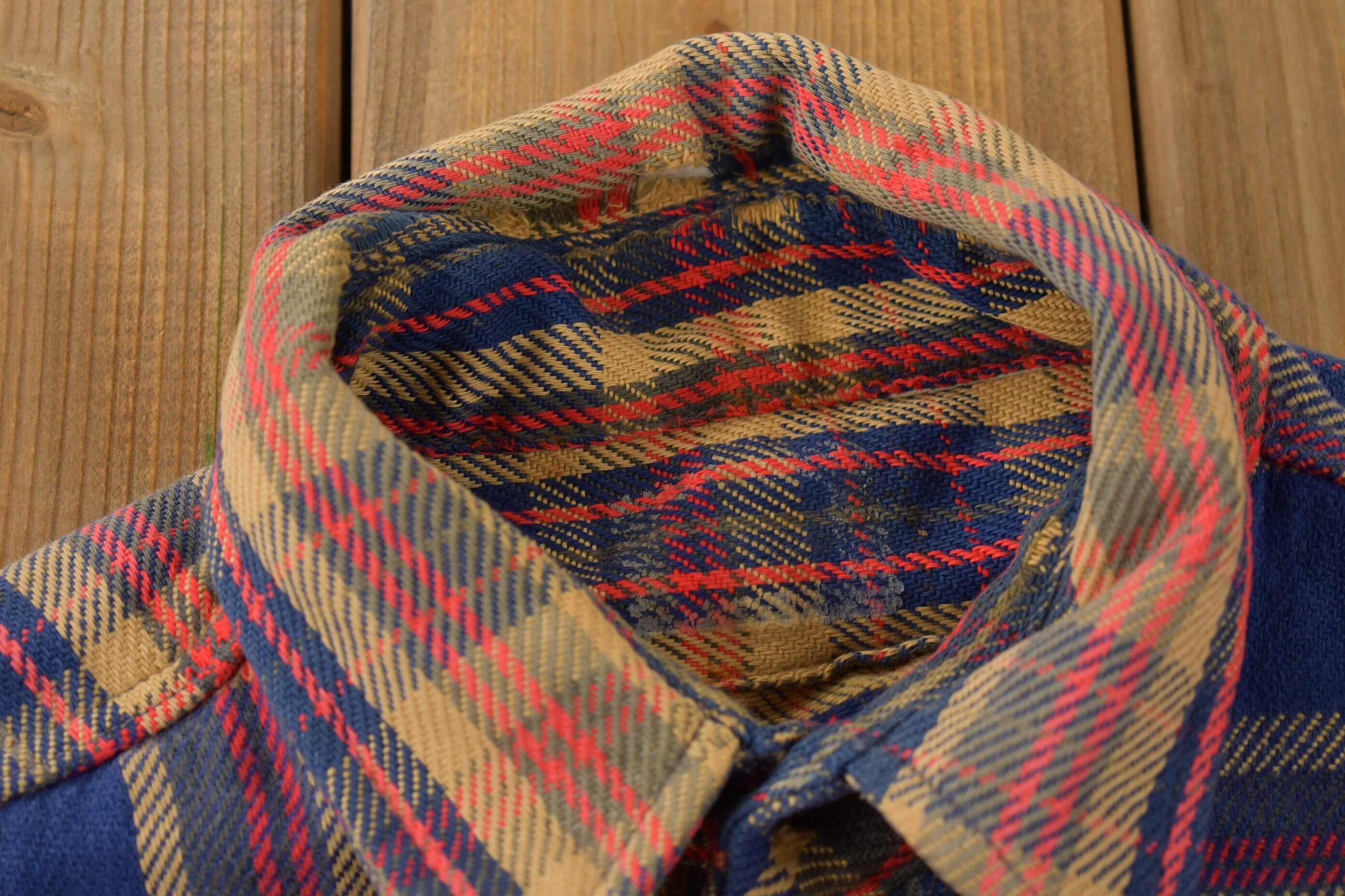 Vintage 1980s Distressed Plaid Button Up Flannel Shirt