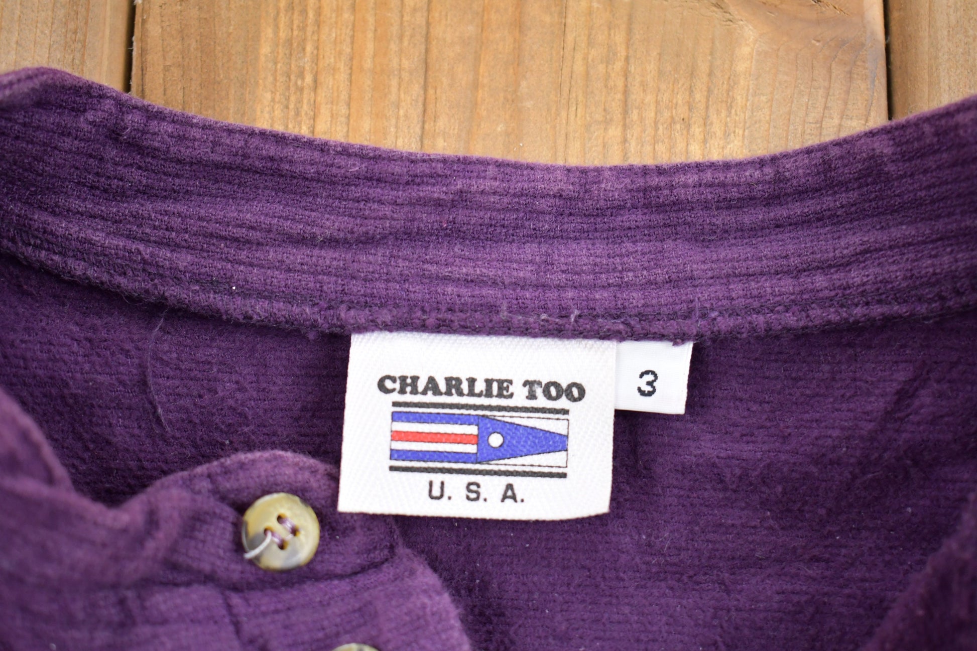 Vintage 1990s Drummond Island Embroidered Made In USA Henley Sweatshirt / 90s Henley / Souvenir / Athleisure / Travel And Tourism