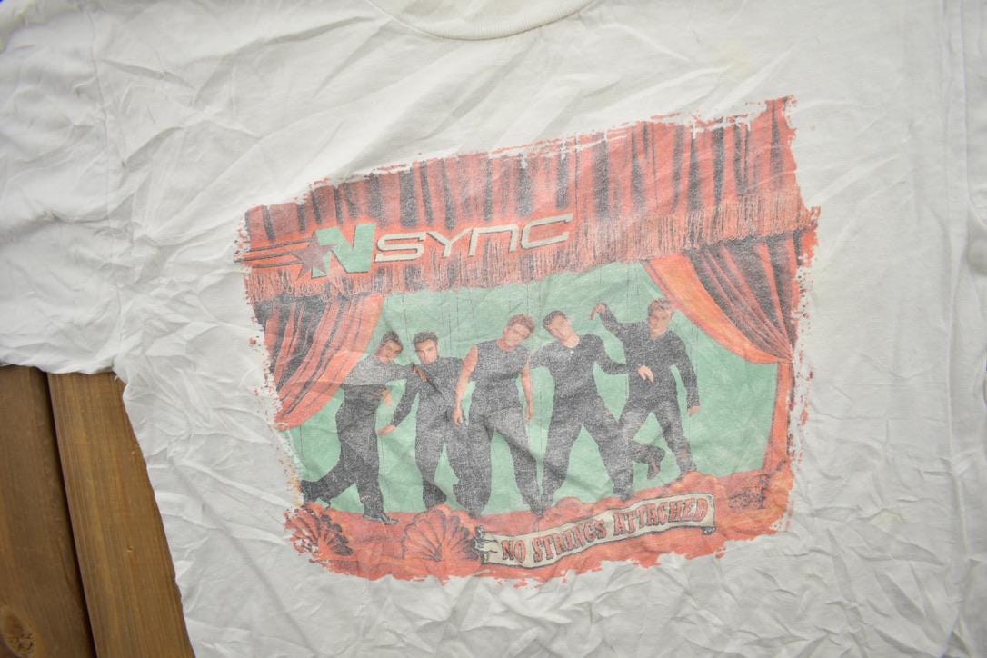 Vintage 2000 NSYNC No Strings Attached Graphic Band T-Shirt