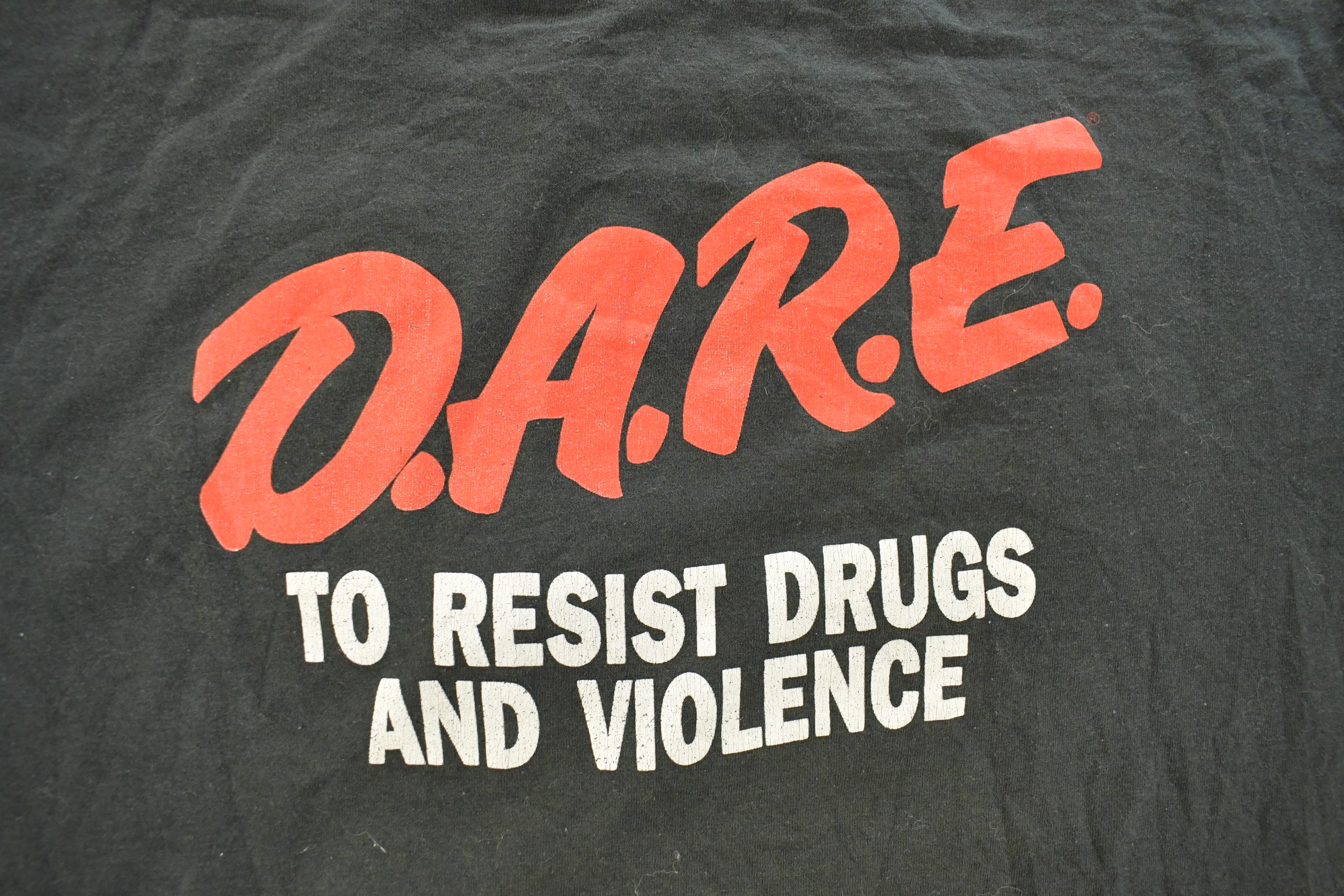 Vintage 1990s D.A.R.E. Dare to Resist Drugs And Violence Souvenir T-Shirt Men's XL