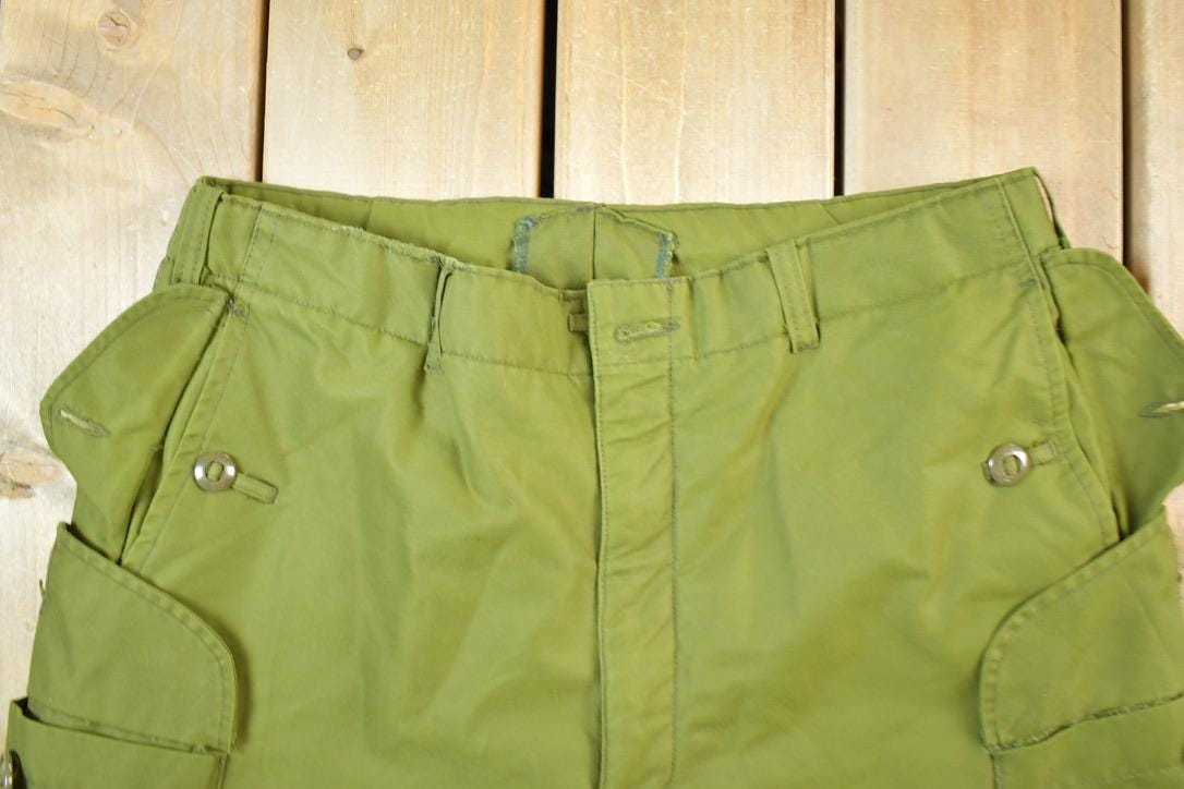 Vintage 1990s Army Nylon Cargo Pants Size 38 x 28 / Streetwear / Army Pants / Military Pant's / Vintage Cargos / Made In