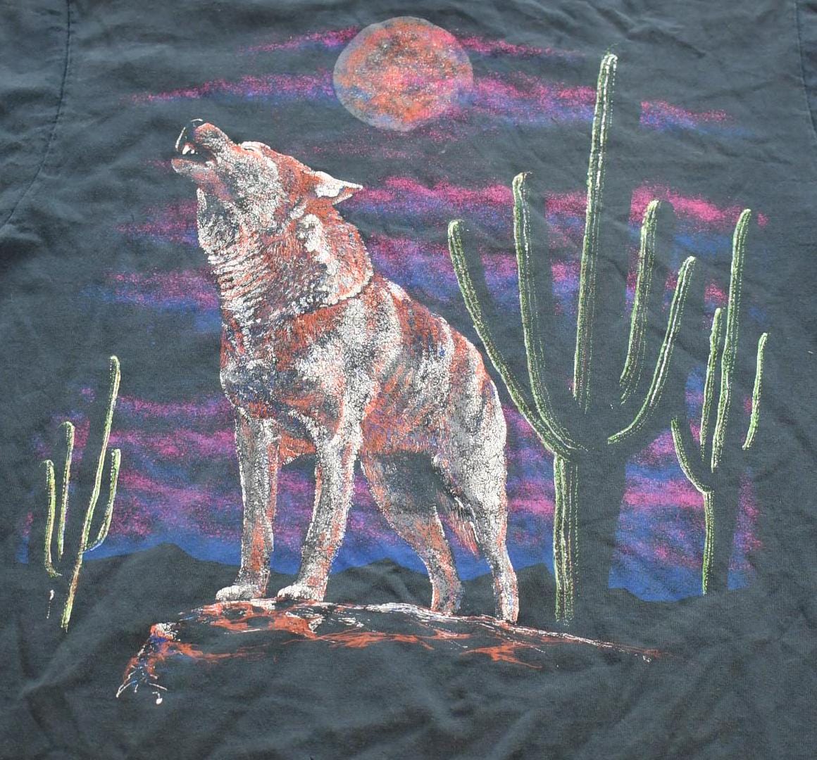 Vintage 1990s Desert Wolf Cactus Graphic T-Shirt