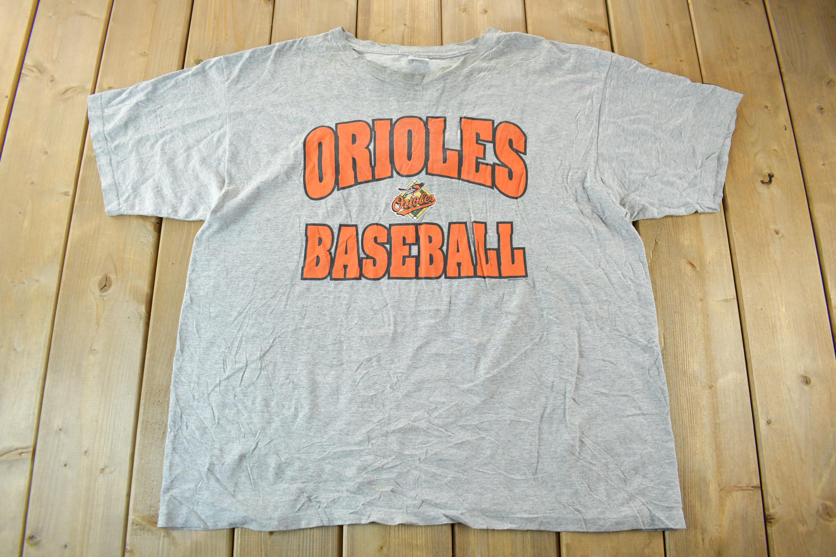 Vintage 1990s Baltimore Orioles MLB Graphic T-Shirt