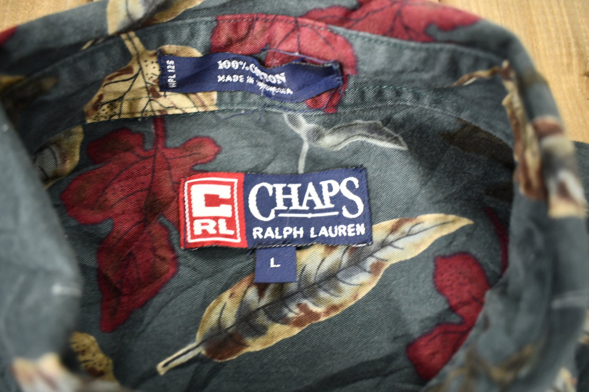 Vintage 1990s Chaps Ralph Lauren All Over Print Button Up Shirt / 1990s Button Up / Leaf Graphic / Outdoorsman Shirt