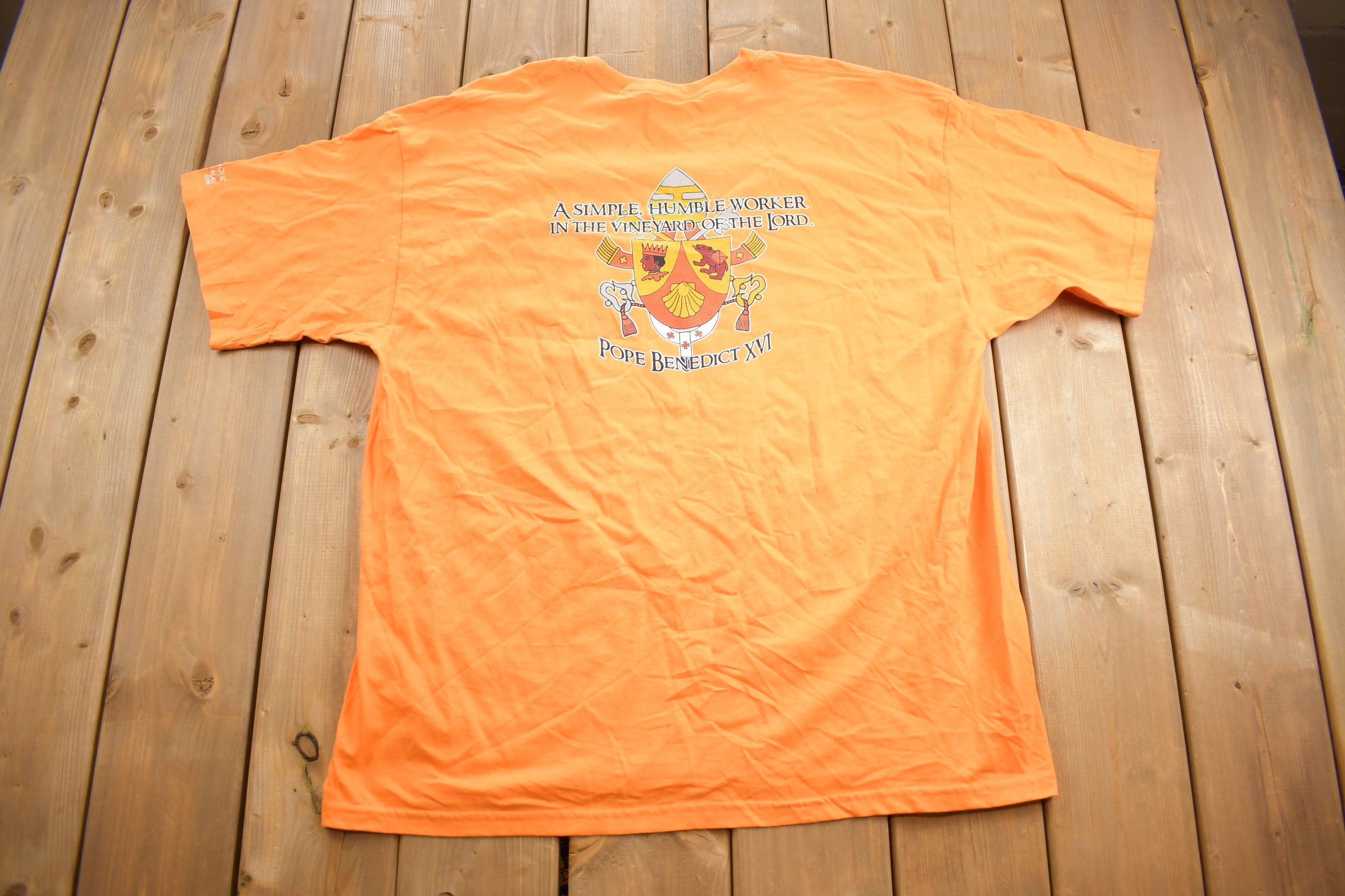 Vintage 1990s Pope 'Papa Ben' Graphic T-Shirt