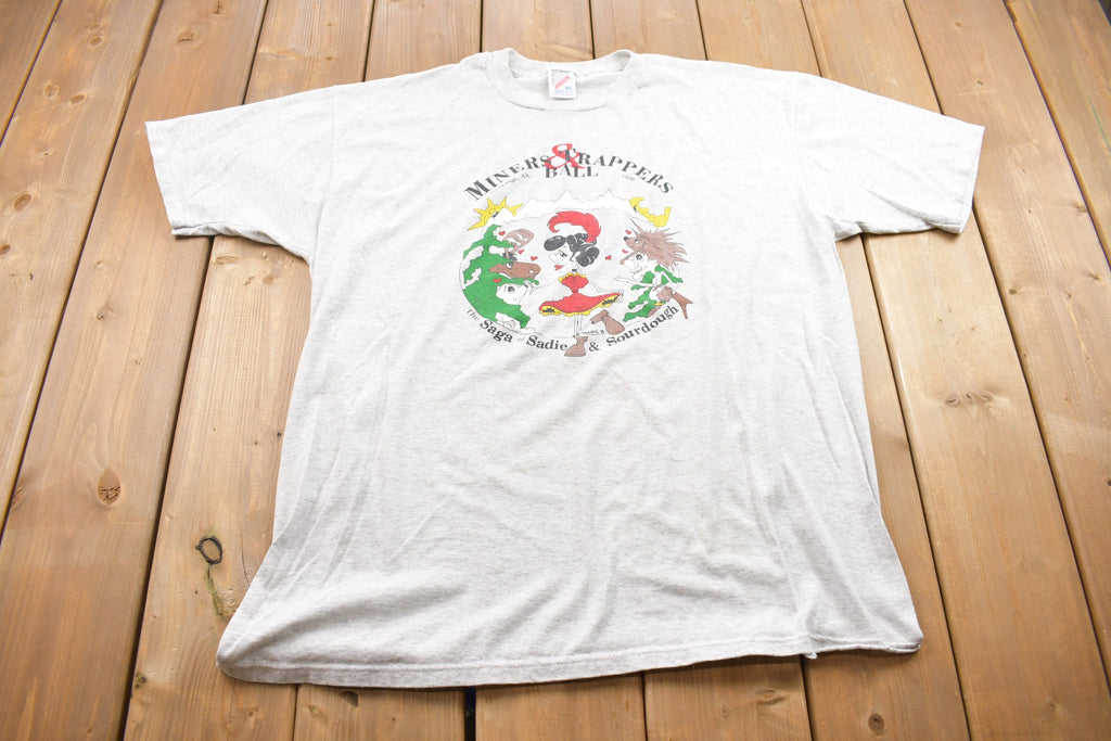 Vintage 1996 Jerzees Miners & Trappers Ball Graphic T Shirt